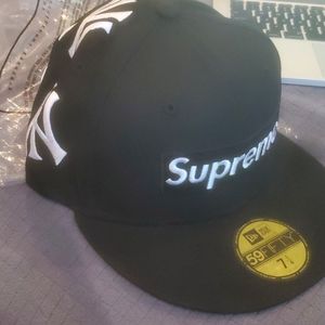 Supreme new York Yankees box logo new era